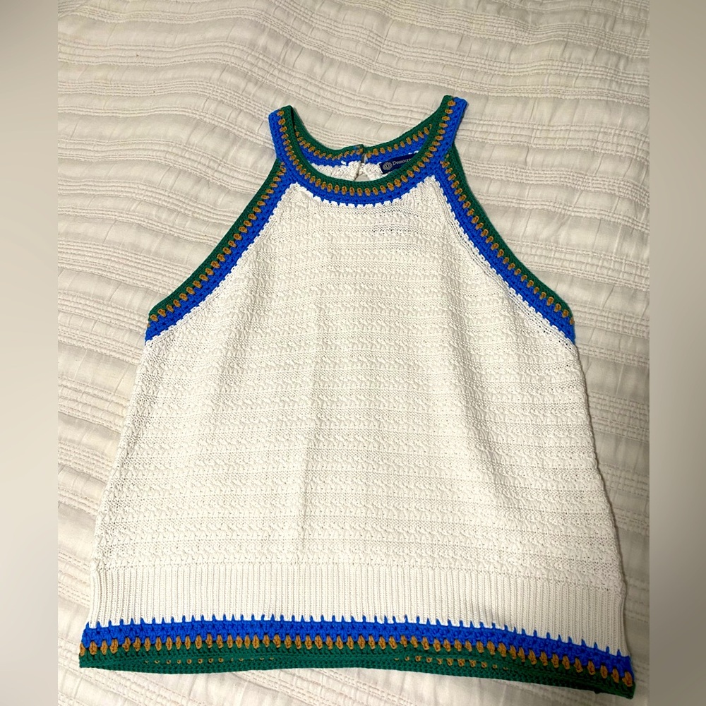 Sleeveless knit top